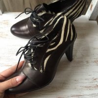 Нови обувки с косъм пони, снимка 1 - Дамски боти - 23152823