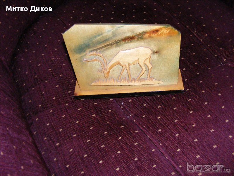 Дървена фигура с поставка на елен, снимка 1