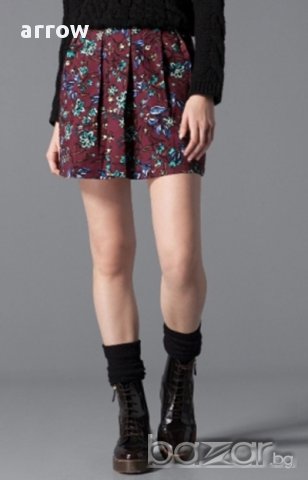 С етикет- Пола Страдивариус флорална, снимка 6 - Поли - 11055943