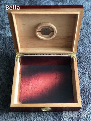 махагонова кутия за пури (има хумидор)
