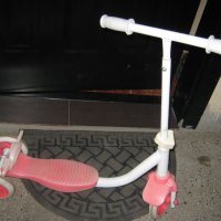 Тротинетка, снимка 3 - Детски велосипеди, триколки и коли - 22806769