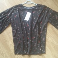 Чисто нови дамски блузи с етикет, снимка 1 - Блузи с дълъг ръкав и пуловери - 22710044