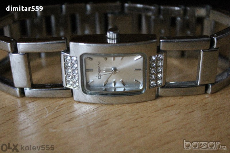 Часовник дамски оригинален дизайнерски на Carlo Fabiani, снимка 1