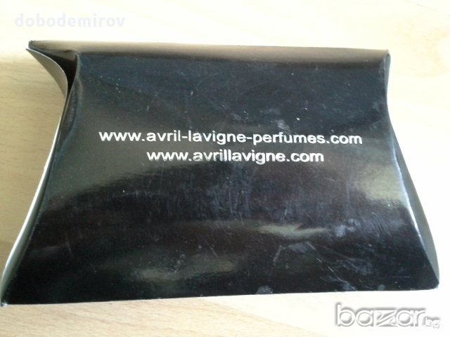 Подаръчен сет Avril Lavigne Wild Forbidden Rose Gift Set оригинал, снимка 2 - Бижутерийни комплекти - 11799378