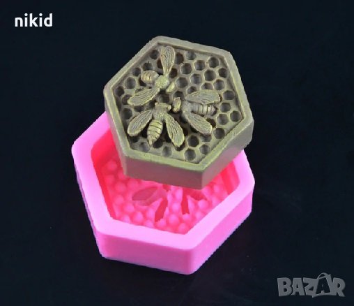 3D шестоъгълник пчелна медена пита с 3 пчели дълбок силиконов молд калъп форма за сапун гипс восък , снимка 2 - Форми - 24477047