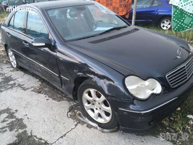 2.2cdi diesel w203 Ц класа C class Mercedes Мерцедес, снимка 4 - Автомобили и джипове - 21907807