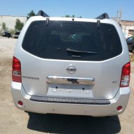 Nissan Pathfinder, снимка 11 - Автомобили и джипове - 11685317