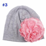 Кафява красива детска шапка с нежно цвете , снимка 5 - Шапки, шалове и ръкавици - 16856891