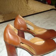 Продавам дамски български обувки Дияна за -5лв., снимка 1 - Дамски боти - 16330720
