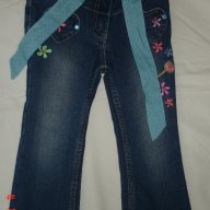 Модерни дънки с бродерии, снимка 1 - Детски панталони и дънки - 11374446