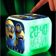 Миниони Despicable Me Alarm часовници с термометър с 7 цвята на дисплея, снимка 3 - Други - 12283345