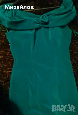 Официална  зелена рокля от кадифе