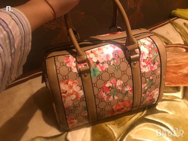 дамска чанта, снимка 3 - Чанти - 23600448