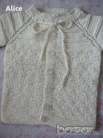 Нова ръчно плетена жилетка - ръст до 92 см, снимка 9 - Жилетки и елечета за бебе - 12341273