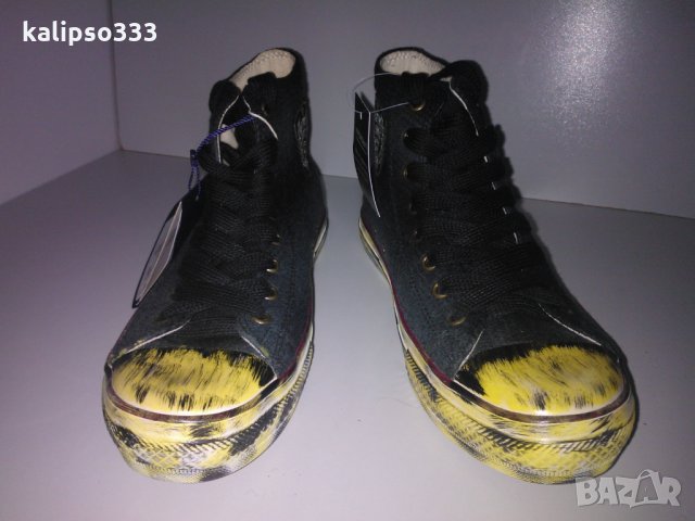 Armani Jeans оригинални обувки, снимка 2 - Кецове - 24930226