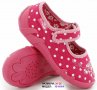 №20 до №25 Текстилни обувки в циклама на точки, снимка 1 - Бебешки обувки - 15053593