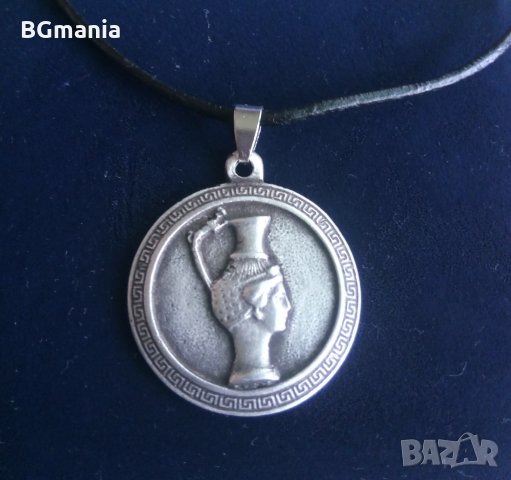 Ръчно изработен медальон Ритон с глава на богинята Хера оригинална и уникална визия, снимка 1 - Колиета, медальони, синджири - 24661647