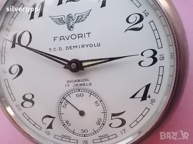  Часовник Favorit , снимка 3 - Антикварни и старинни предмети - 22455680