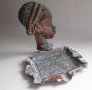 стар Пепелник статуетка бюст негър метал с пирамиди, Африка, снимка 1 - Антикварни и старинни предмети - 16515252