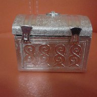 Кутийка алуминиева за бижута от бившата СССР, снимка 1 - Антикварни и старинни предмети - 14640720