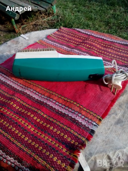 Стара прахосмукачка ВЕТЕРОК-3, снимка 1