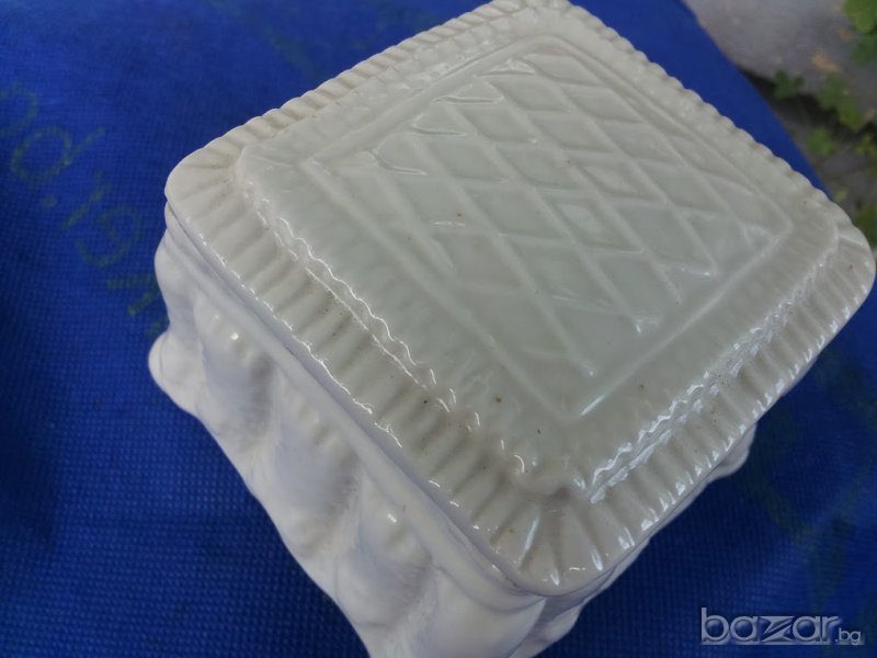 стара порцеланова кутия за бижута2, снимка 1