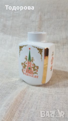 Старинна порцеланова вазичка, снимка 2 - Антикварни и старинни предмети - 24640602