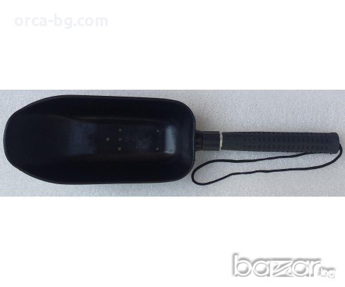 Лопатка с дръжка за захранка – точност и комфорт при шаранджийски риболов 🎣🟢