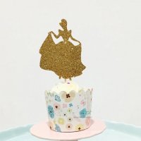Пепеляшка златист картон с клечка топер малък украса декор за торта кексче рожден ден, снимка 1 - Други - 26193053