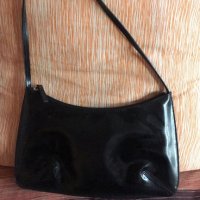 Дамска чанта DIVIDED от H&M, снимка 2 - Чанти - 21192575