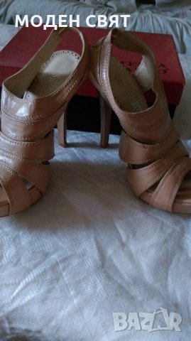 Италиански сандали с висок ток №35, снимка 1 - Сандали - 21521889