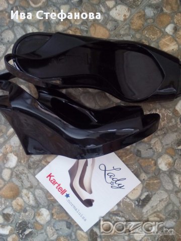 Черни силиконови обувки на платформа италиански  Kartell, снимка 2 - Сандали - 18005255