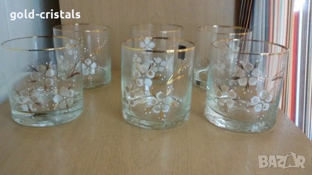 ретро стъклени чаши за уиски с златен кант 