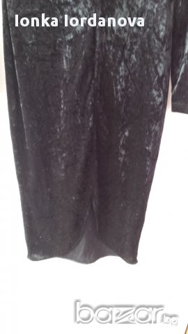 Рокля от фино кадифе, размер С, снимка 3 - Рокли - 17921511