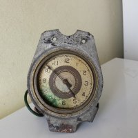 Стар автомобилен часовник - MFD BY The GEO.W.BORG - Made in USA, снимка 1 - Антикварни и старинни предмети - 21576027