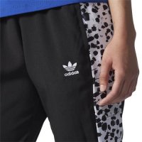 Нов спортен панталон Adidas Originals Inked Track Pants, снимка 2 - Спортни екипи - 19537119