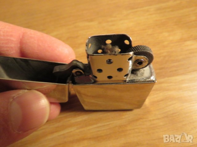 Уникална бензинова запалка  ZIPPO - моторджийски, мото аксесоари, мото екипировка, снимка 4 - Антикварни и старинни предмети - 24325268