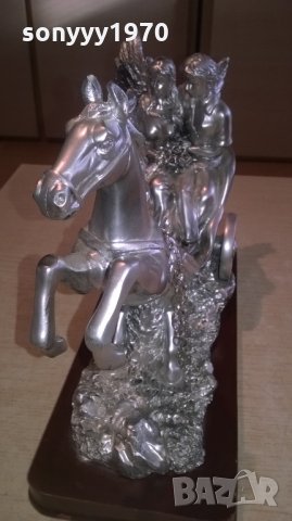 кон с младоженци-красива тежка фигура-32х23х12см, снимка 18 - Антикварни и старинни предмети - 24715471