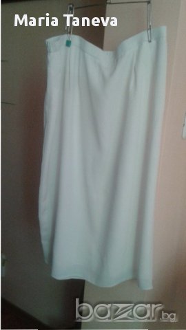 Дамска пола от бял копринен плат, снимка 1 - Поли - 15750423