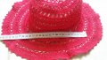 дамска шапка с периферия  ръчно плетена памук, снимка 1 - Шапки - 21959339