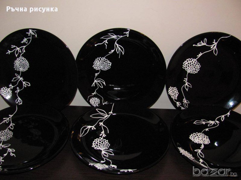 Налични комплект чинии в черно и бяло, снимка 1