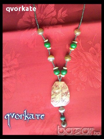 Колие с плочка