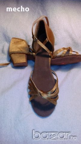 Нови Налични обувки за спортни танци,салса,кизомба,танго телесен сатен с възел, снимка 1 - Други - 17470658