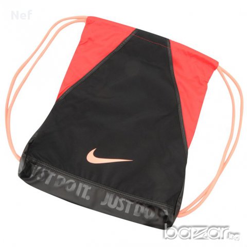  Мешка, раница Nike Varsity, оригинал , снимка 2 - Раници - 11054891