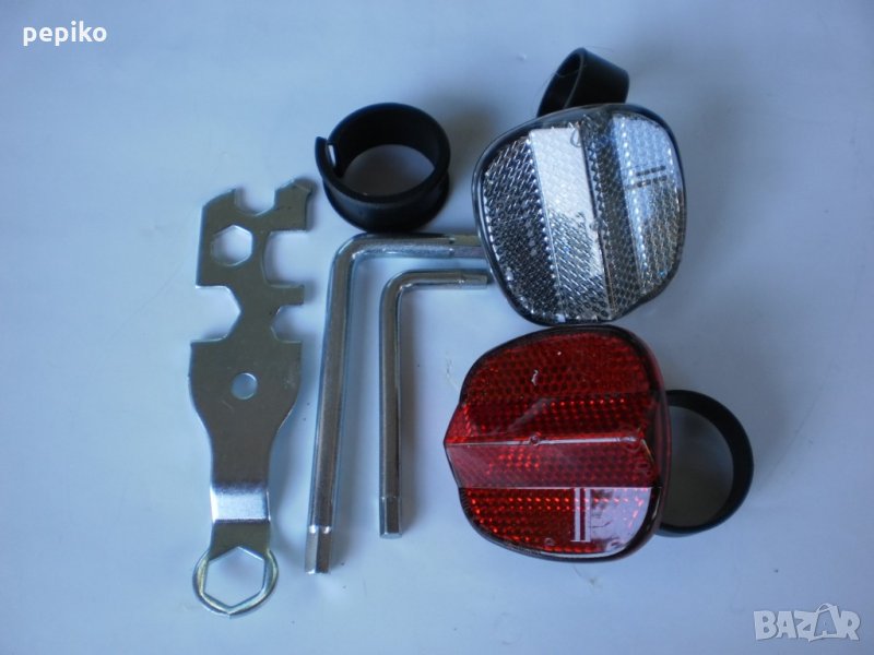 Продавам колела внос от Германия Комплект НОВИ сервизни ключове и светлоотразители, снимка 1