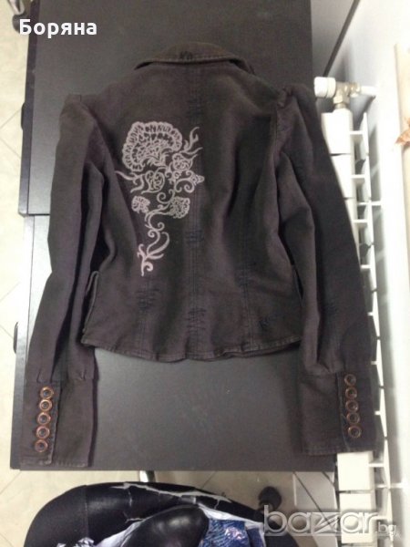 Продавам много ефектно дамско сако/яке, снимка 1