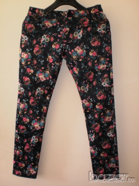 Нов флорален панталон тип дънков, снимка 1