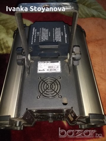 Продавам клубен прожектор MARTIN Mania PR1 с дистанционно, снимка 6 - Обзавеждане за заведение - 20528651