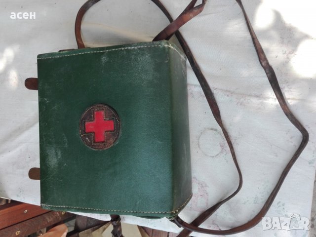 стар медицинска чанта 