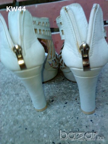 Сиви обувки, снимка 4 - Дамски обувки на ток - 18557078